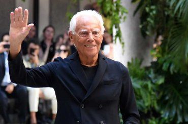 Giorgio Armani se la spassa a Formentera in compagnia di…