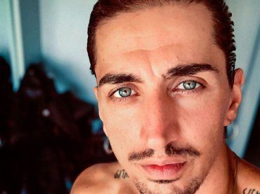 Raimondo Sacchetta, il fratello gnocco (e coreografo) di Marcello: le foto sexy da Instagram (con scommessa)