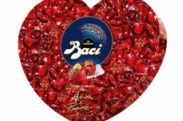 Baci Perugina, anche i baci queer nello spot Dolce e Gabbana limited edition