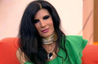 Pamela Prati lancia il remix Que te la Pongo – il video ufficiale