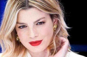 Emma Marrone celebra così “Souvenir” | Un mese di te, la dedica speciale