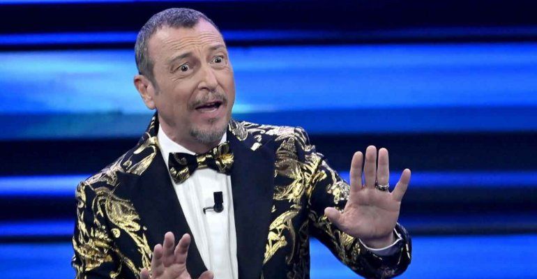 Niente Sanremo 2024 per Gerry Scotti: “Lo guarderò da casa mia”