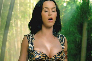 Katy Perry doppierà la signora Leopard in un episodio celebrativo di “Peppa Pig”