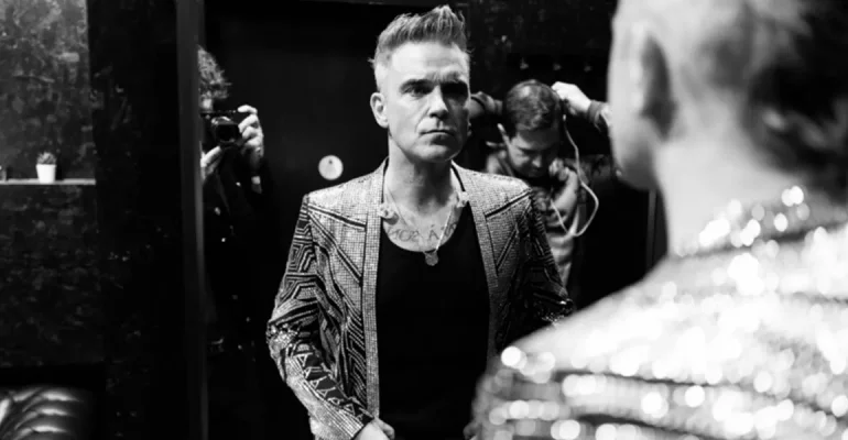 Robbie Williams, arriva la docuserie Netflix per i 25 anni di carriera solista. Il trailer