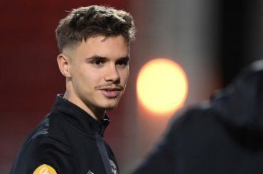 Romeo Beckham in costume, le foto social