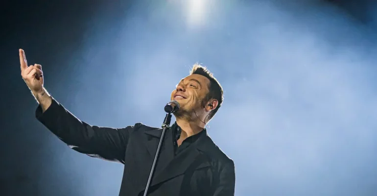 Tiziano Ferro divorzia da Victor Allen, l’osceno commento di Pro Vita e Famiglia