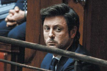 Andrea Giambruno segnalato dall’Ordine dei Giornalisti: carriera agli sgoccioli?