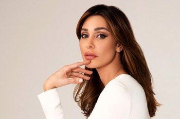 Belen Rodriguez innamorata più che mai: arriva il bacio appassionato con Elio