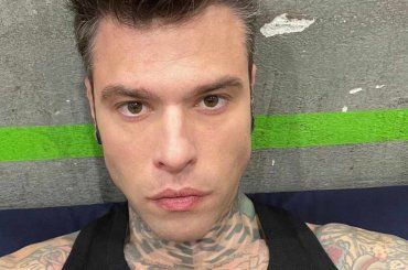 Fedez risponde alle parole di Selvaggia Lucarelli: “Narcisista patologico”