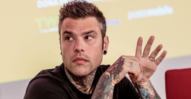 Fedez, l’iniziativa sul bonus psicologo entusiasma i social: “Raccolta firme per stanziamento fondi”