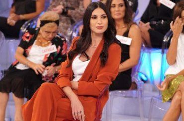 Uomini e Donne, scelta a sorpresa di Manuela: manda via Michele, il corteggiatore dato per favorito