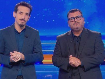 Striscia la Notizia, la trasmissione replica sul loro fuorionda di Giambruno