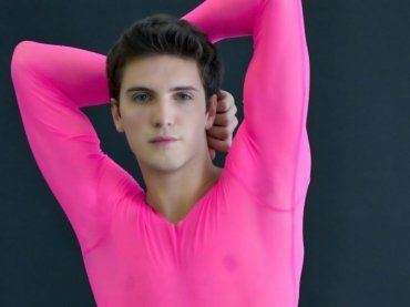 Tommaso Stanzani, l’ex di Tommaso Zorzi in mutande sui social. La foto