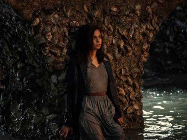 Tutta la luce che non vediamo, il trailer italiano della miniserie tratta dal romanzo premiato ai Pulitzer