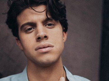 Andrew Matarazzo di Teen Wolf e Jane the Virgin chiappe all’aria, la foto social