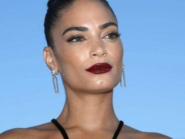 Elodie: “Comunico alle donne e alla comunità LGBTQIA+”. Ecco Red Light – AUDIO e VIDEO