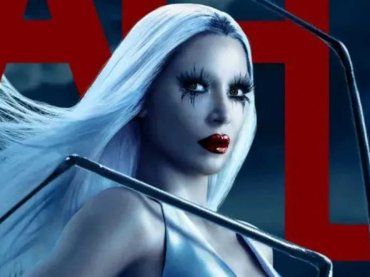 American Horror Story: Delicate, Emma Roberts e Kim Kardashian celebrano Madonna – VIDEO