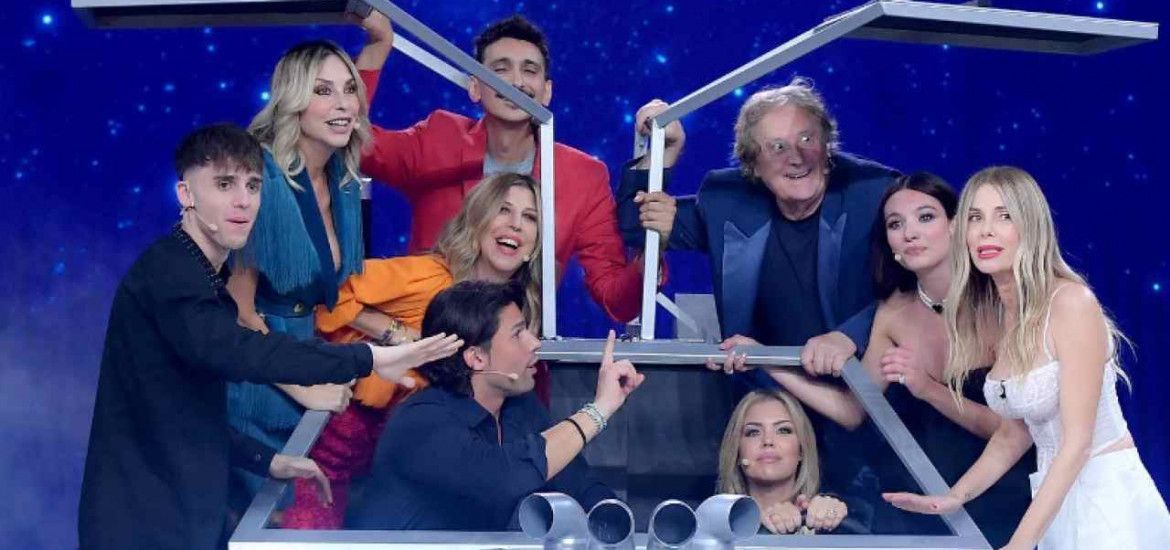 Alessia Marcuzzi e gli ospiti della quarta puntata di Boomerissima