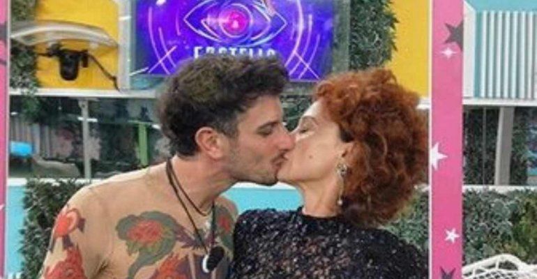 Gf, Letizia dice di Beatrice e Giuseppe: «Erano nudi nel mio posto segreto»