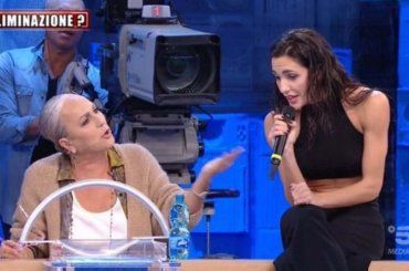 Amici 23, continua la faida tra Celentano e D’Amario: interviene Lorella Cuccarini