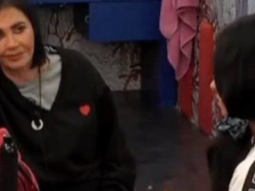 Perla e la confessione dolorosa a Fiordaliso: “Avevo una gemella..è un dolore grande”