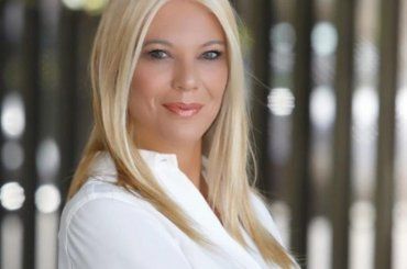 Confessione di Eleonora Daniele sulla gravidanza: “Mi hanno riaperta e richiusa”