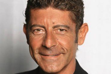 Luca Laurenti perchè ha una voce così singolare? La risposta arriva dall’otorino