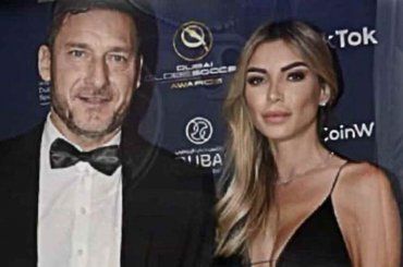Totti alle terme con figli e Noemi, ma la vacanza non sembra essere così rilassante