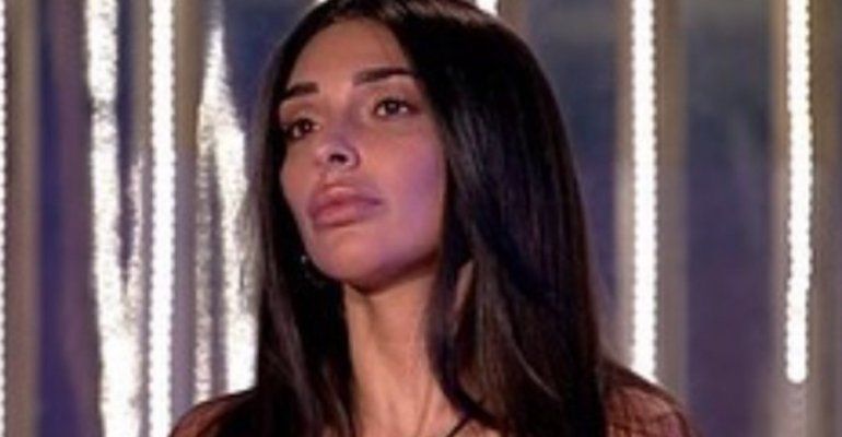 Grande Fratello, reazione infuriata di Greta su Mirko: “Come vi permettete?”