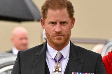 Royal Family, possibile riavvicinamento con Harry ma tutti hanno paura di lui: il motivo