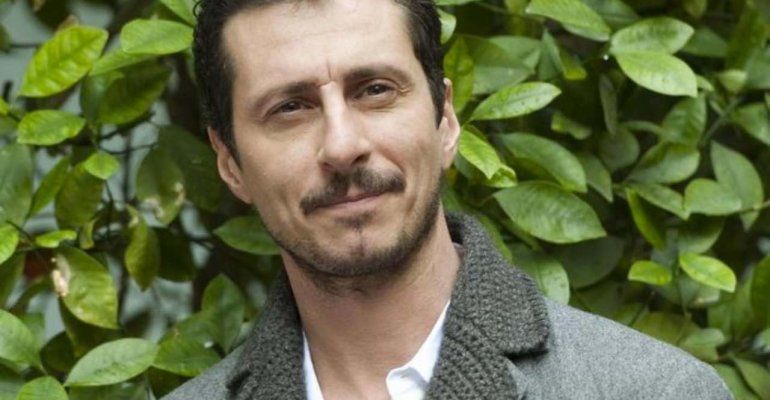 “Io mi auguro che dopo stiano meglio” Luca Bizzarri, insulti pesanti sui social. la FOTO