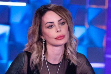 Verissimo, Nina Moric confessa: “Troppe volte ho giudicato, era solo colpa mia”