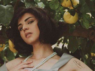 Sara Penelope Robin, chi è la tiktoker napoletana diventata famosa per i suoi monologhi