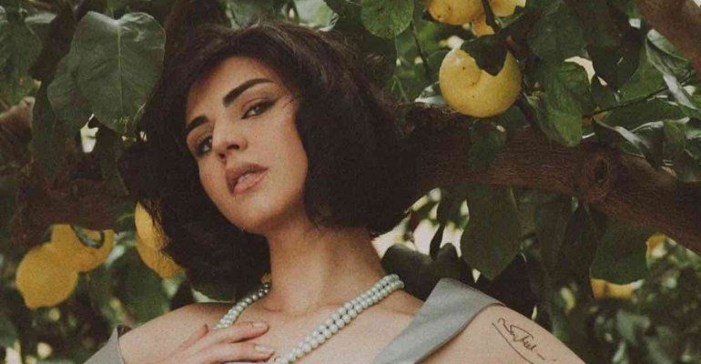 Sara Penelope Robin, chi è la tiktoker napoletana diventata famosa per i suoi monologhi