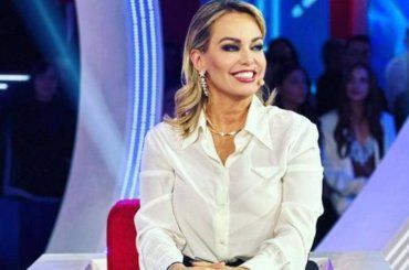 Sonia Bruganelli fa i conti con se stessa e si mette a nudo: ” il tempo racconta la verità”