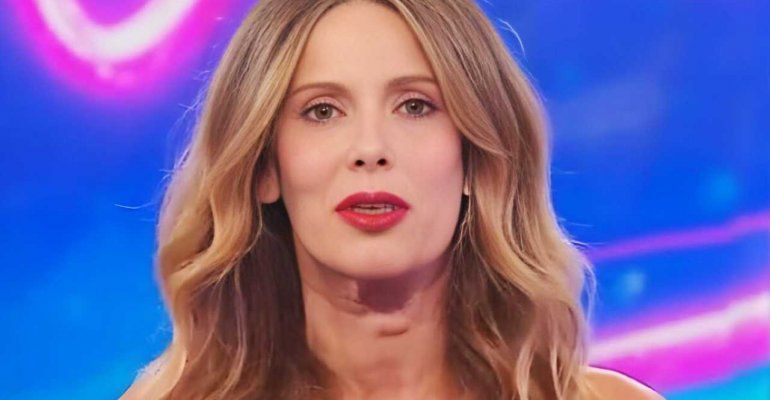 Alessia Marcuzzi, dagli esordi ad oggi: chi è la famosa conduttrice, alcune curiosità