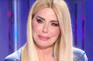 Loredana Lecciso perché non mostra mai sua figlia? Non stiamo parlando di Jasmine