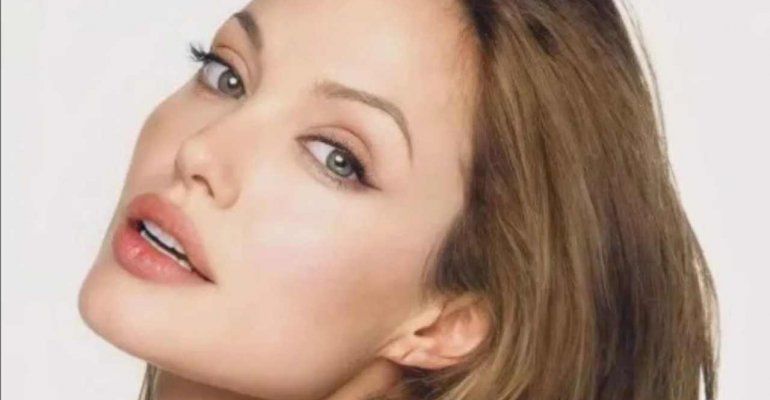 Cosa succede ad Angelina Jolie? Pianti e dispiaceri per l’attrice di Hollywood