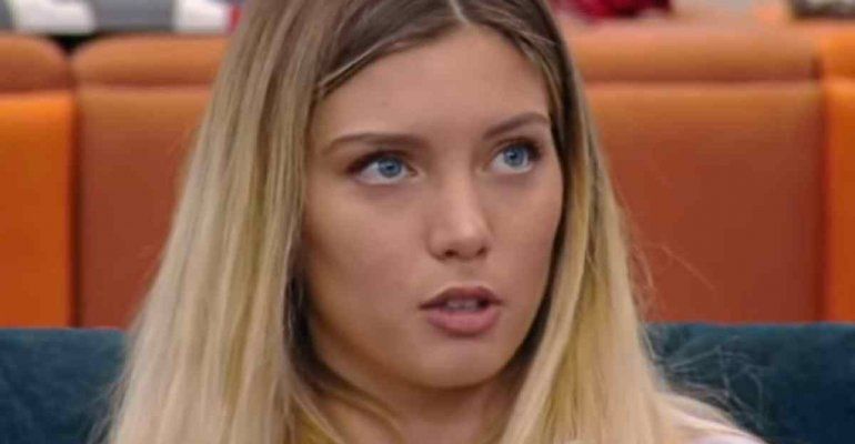 Panico al Grande Fratello, Anita si chiude in camera: la decisione che nessuno si aspettava