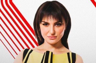 Arisa alle prese con i regali di Natale, da Caltagirone arriva qualcosa di inaspettato – VIDEO