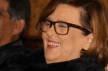 L’avete riconosciuta? È la madre di uno dei tenori de Il Volo, la somiglianza è lampante