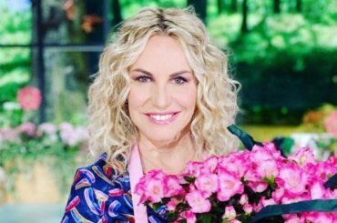 Antonella Clerici quanto guadagna per condurre in Rai? Un contratto con tanti zeri