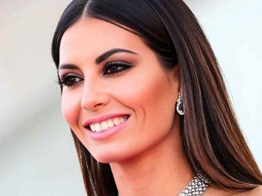 Elisabetta Gregoraci: “Sei la luce”, il suo sorriso mette di buonumore i fan