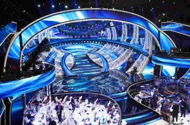 Il palco dell’Ariston per la prima volta senza fiori, il motivo della decisione