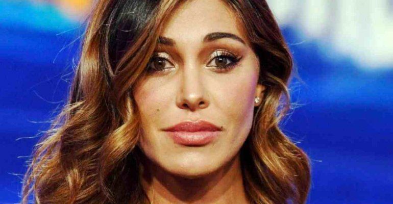 Belen Rodriguez senza anello, semplice dimenticanza o problemi con Elio?