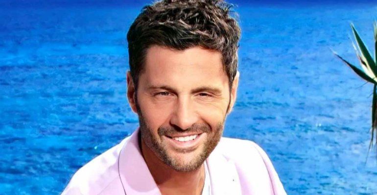 Filippo Bisciglia, trucco e indumenti femminili sui social: fan sorpresi