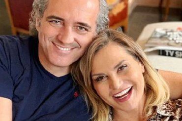 Simona Ventura e Terzi, il gesto della conduttrice lascia tutti senza parole: mai vista così