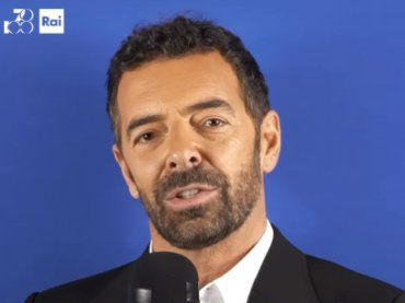 Alberto Matano cos’ha guardato la prima volta in tv? Davvero inaspettato