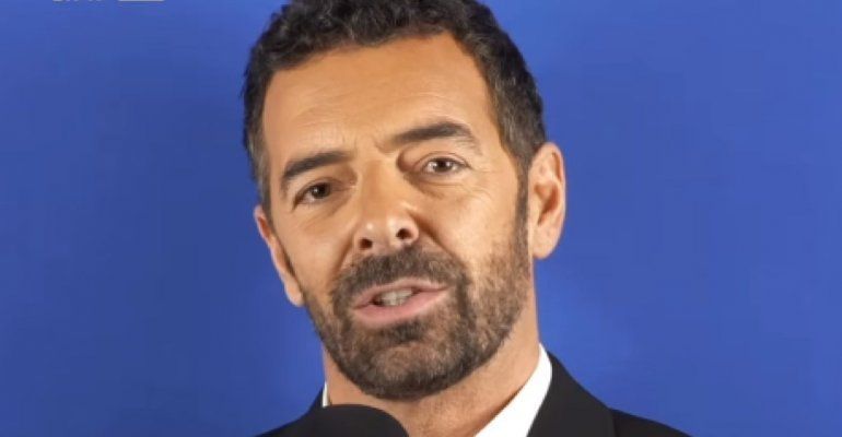 Alberto Matano cos’ha guardato la prima volta in tv? Davvero inaspettato