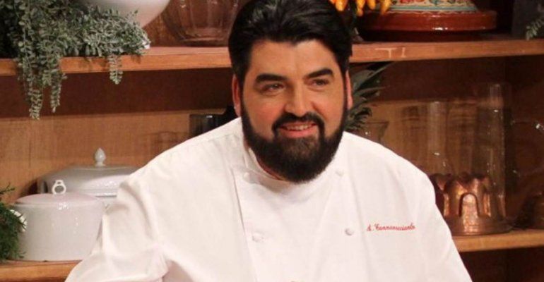 Antonino Cannavacciuolo, quanto costa un corso di cucina con il noto chef? Tutto varia dai pacchetti